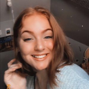 Meet your Posher, Hannah